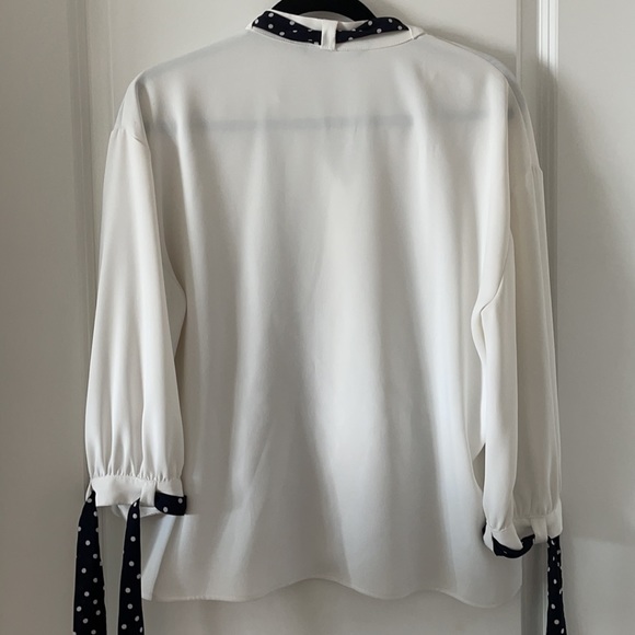 Button down blouse - Picture 3 of 3